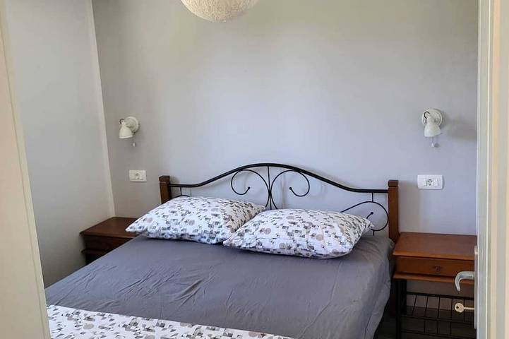 Neues Ferienhaus mit 2 Terrassen, direkt am Meer - ein Traum umgeben von Wald in Betina, Općina Murter-Kornati