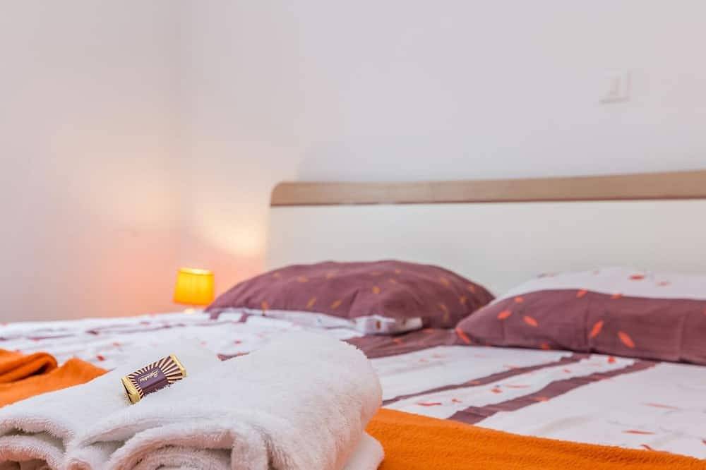 Ganze Wohnung, Ferienwohnung Giselle mit beheiztem Pool und großer Terrasse 50m2 in Nerezine, Kvarner Inseln