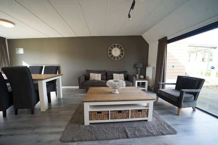 Location de vacances pour 4 personnes, avec jardin à Mol - 2