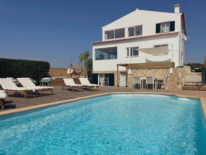 Casa de férias, com Terraço e Jardim e ainda Piscina em Arrifana