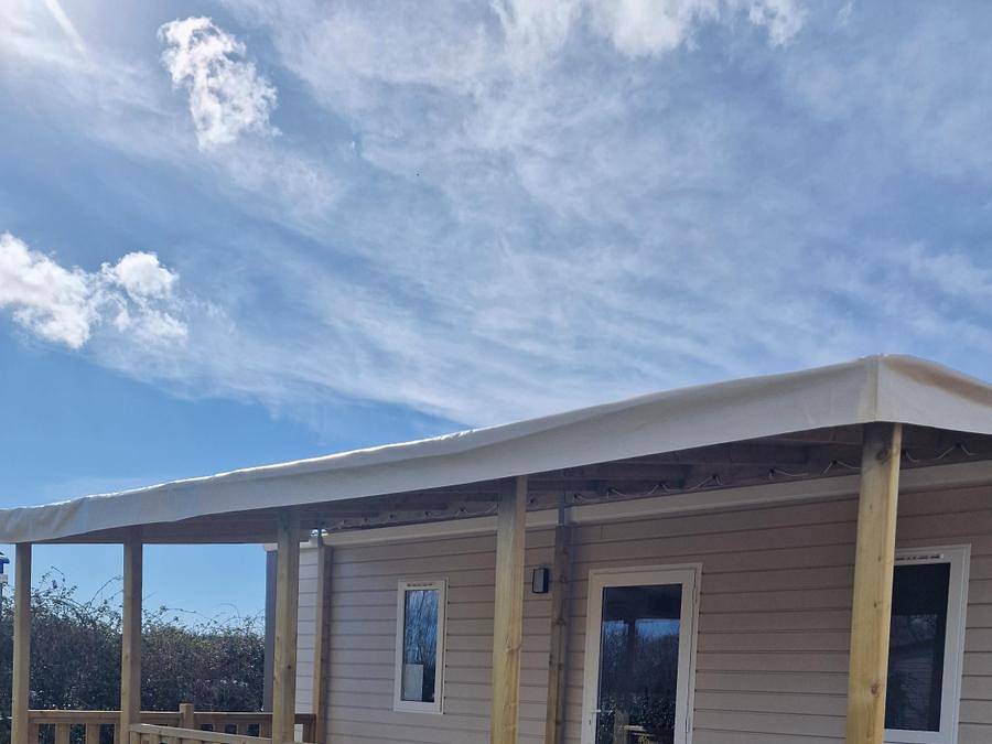 Camping Les P'tites Maisons dans la Prairie - Mobilhome 4 personnes - Family 4 pers. - 2Ch in Sallertaine, Vendée