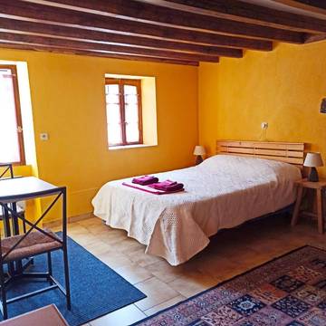 Gîte pour 2 personnes, avec jardin et vue dans Charny-Orée-de-Puisaye