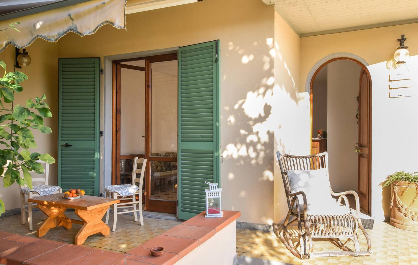 Juwel am Meer mit WLAN und Parkplatz, 1 km zum Strand in Lido di Camaiore, Italienische Riviera