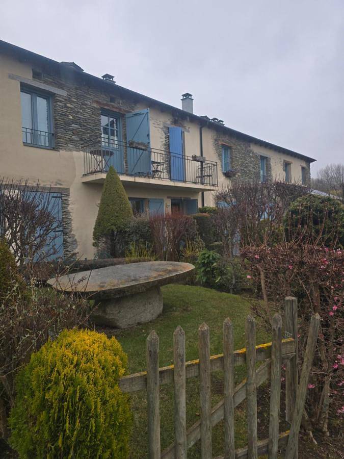 Location de vacances pour 2 personnes, avec vue ainsi que terrasse et piscine, animaux acceptés à Palau-de-Cerdagne - 4