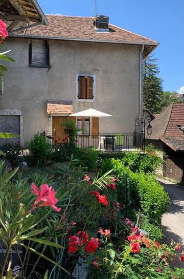 Gîte pour 4 personnes, avec terrasse, animaux acceptés à Chanaz