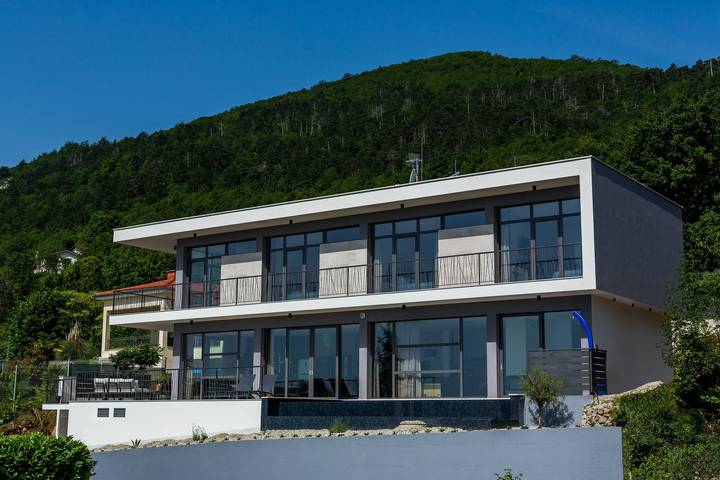 Villa für 11 Personen, mit Garten und Sauna sowie Pool und Meerblick in Grad Opatija