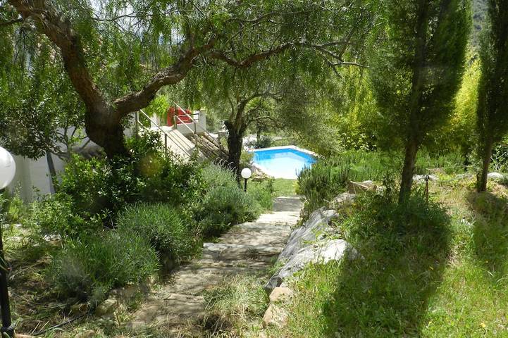 Villa con piscina privada en medio de colinas y olivares in Cortes de la Frontera, Serranía de Ronda