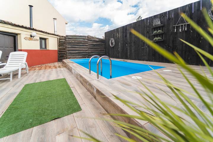 Apartamento para 14 personas, con Jardín en Cuéllar 