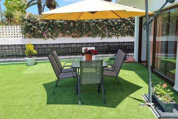Ferienwohnung für 6 Personen, mit Balkon und Terrasse sowie Garten und Pool in El Durazno