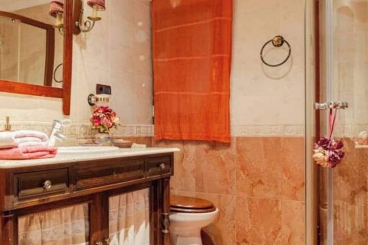 House in Granada with beautiful garden in Beiro, Grenade
