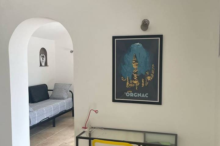 Gîte pour 7 personnes, avec terrasse et jardin à Orgnac-l'Aven - 3