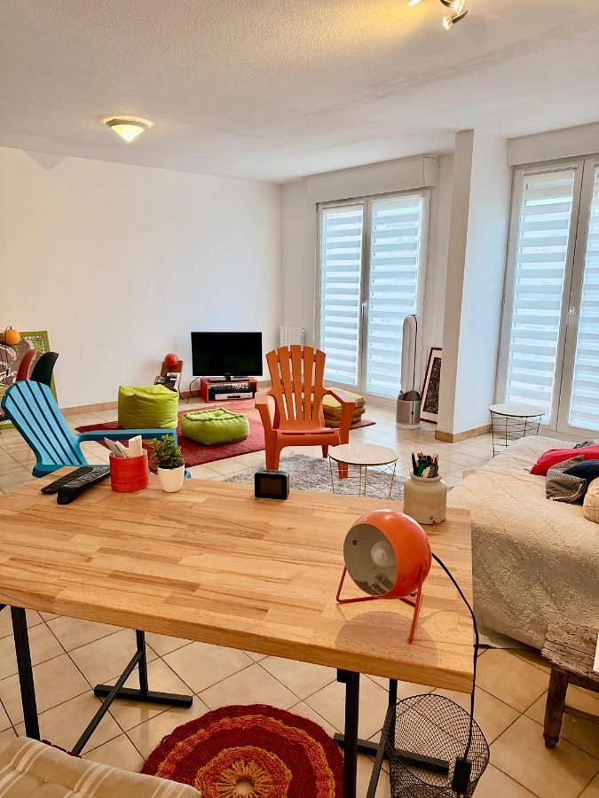 Appartement de vacances pour 8 personnes, avec Balcon ainsi que Terrasse et Vue à Les Angles (Gard)