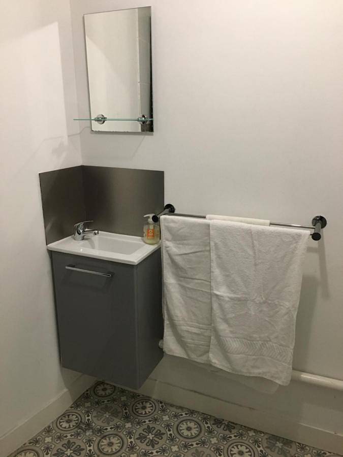 Appartement entier, Petit Studio in Eysines, Région de Bordeaux