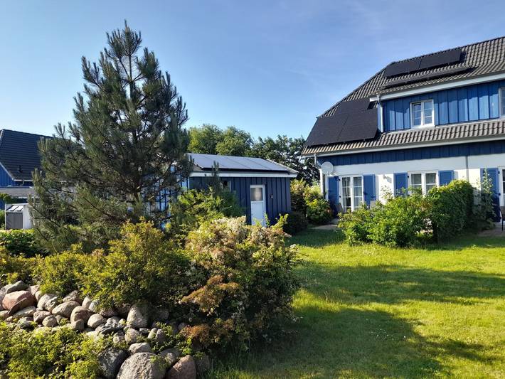 Ferienhaus für 6 Personen, mit Terrasse und Garten sowie Sauna in Altefähr