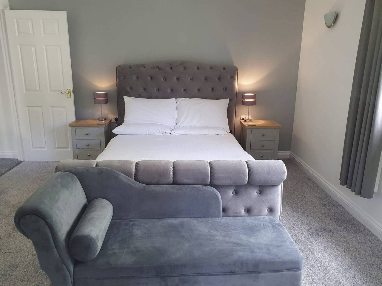 Rosecraddoc Manor - Riverbank in Cornwall