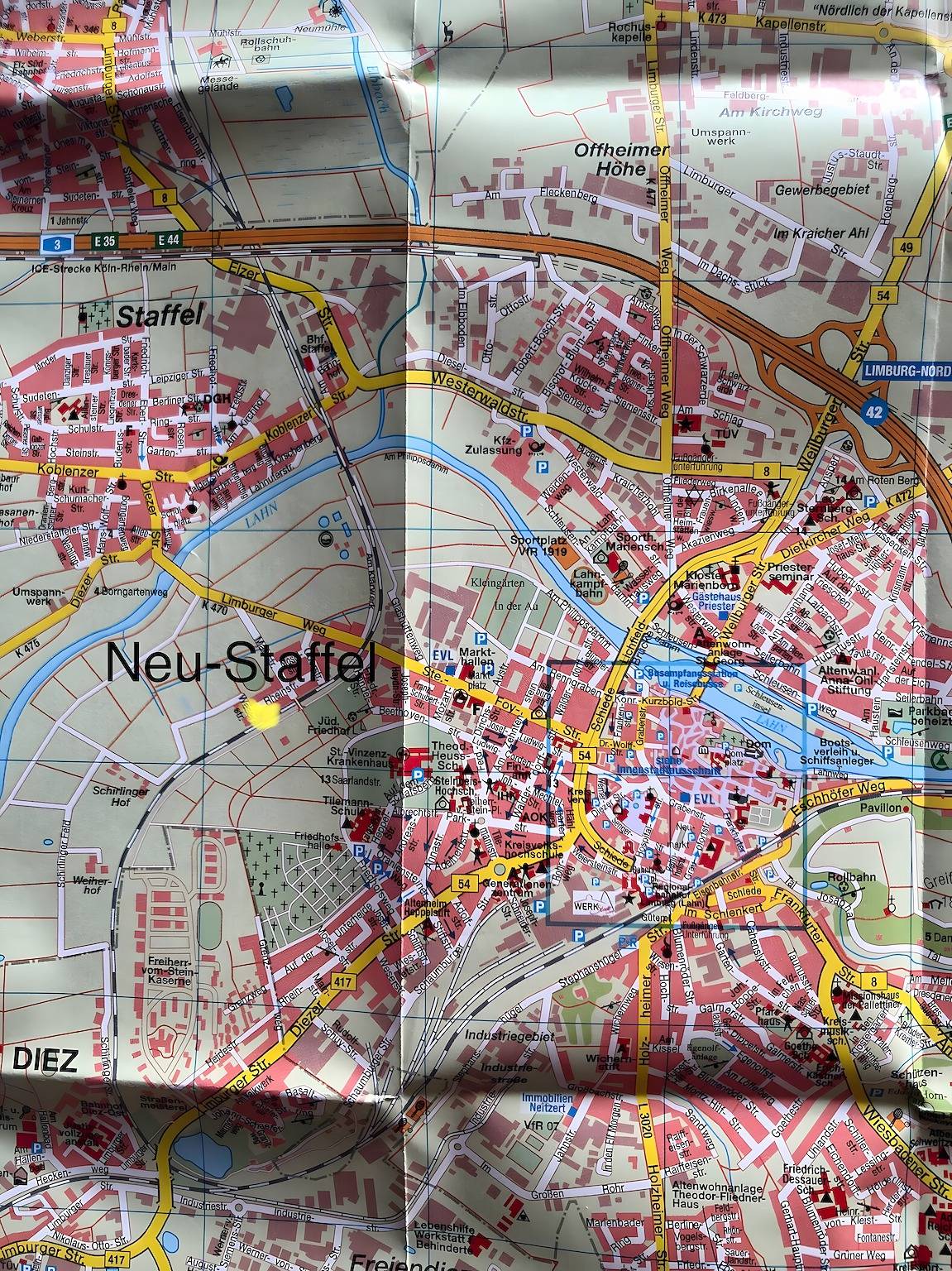 Ganze Wohnung, Ferienwohnung "Mika" mit Garten & E-Ladestation in Limburg, Lahn-Taunus