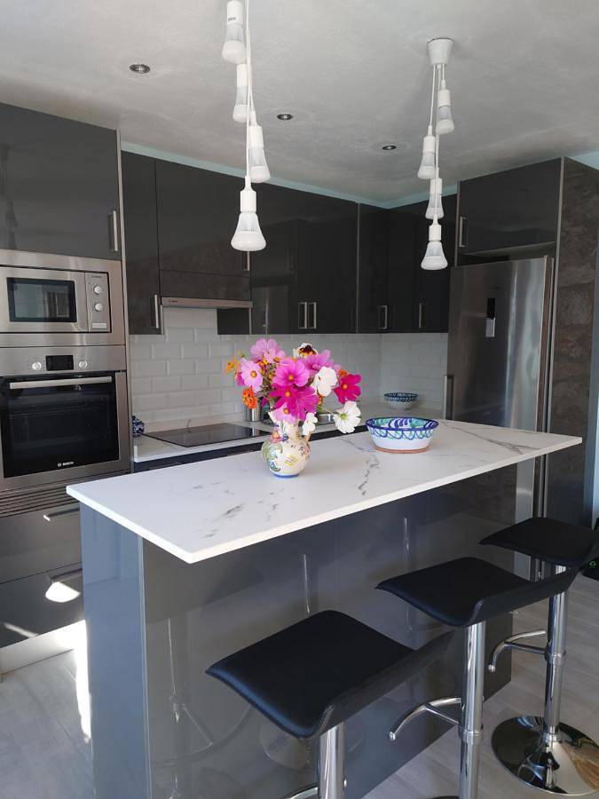 Gîte pour 4 personnes, avec piscine et vue ainsi que jardin et terrasse à Lanjarón - 2