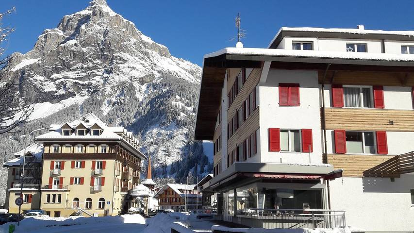 Gîte pour 6 personnes, avec balcon à Kandersteg - 2