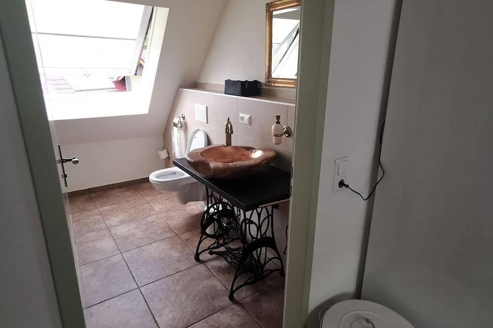 Ganze Wohnung, Urlaub am Mittelpunkt. Frisch sanierte Ferienwohung in der ehemaligen Bäckerei in Vogtei, Hainich