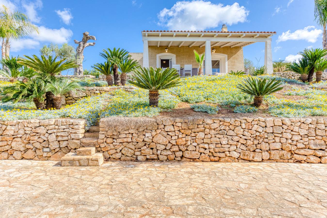 Villa proche de la plage avec jacuzzi et vue mer in Torre Pali, Salve