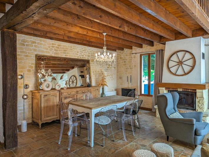 Location de vacances pour 18 personnes, avec piscine ainsi que jardin et terrasse à Josnes - 2
