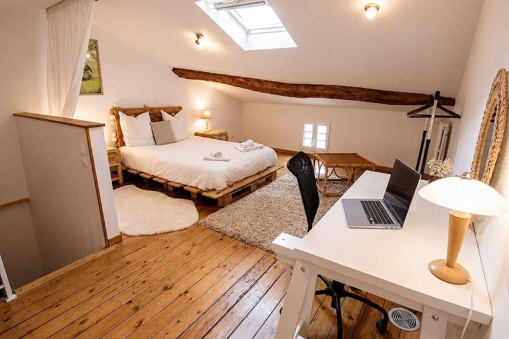 Charmante maison de ville calme avec cour privée in Angoulême, Charente