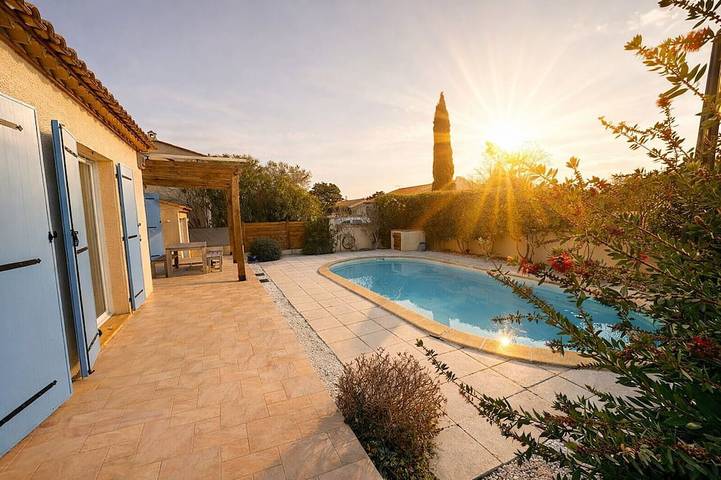 Location de vacances pour 6 personnes, avec jardin à Saint-Aunès
