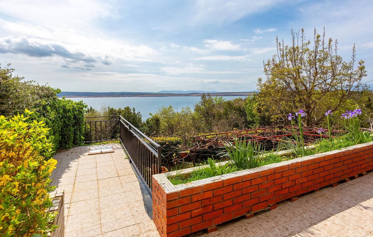 Ganze Ferienwohnung, Gemütliches Apartment mit Meerblick, Terrasse, WLAN und Parkplatz in Strandnähe in Dramalj, Primorje-Gorski Kotar