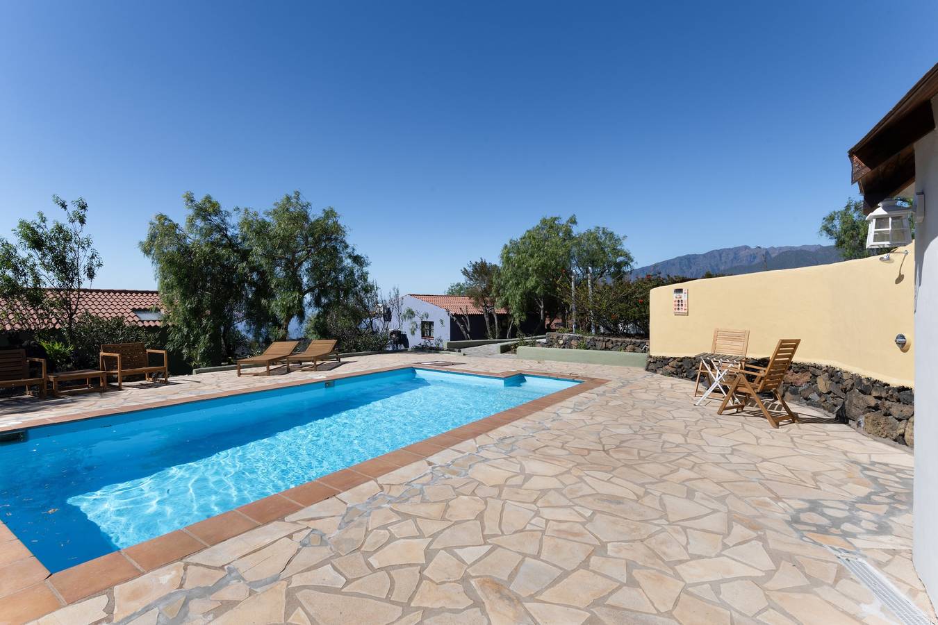 Holiday Home 'Villa 4 El Sueño De Orión' with Mountain Views, Wi-Fi and Air Conditioning in Las Manchas, Los Llanos de Aridane