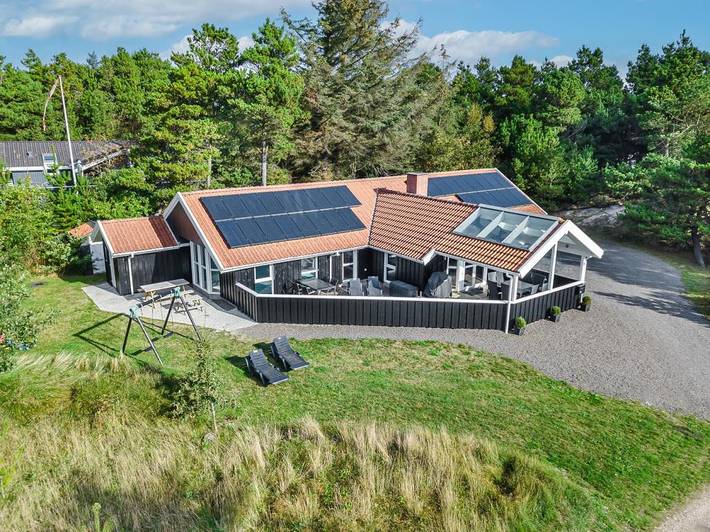 Ferienhaus für 8 Personen, mit Sauna und Pool in Henne Strand