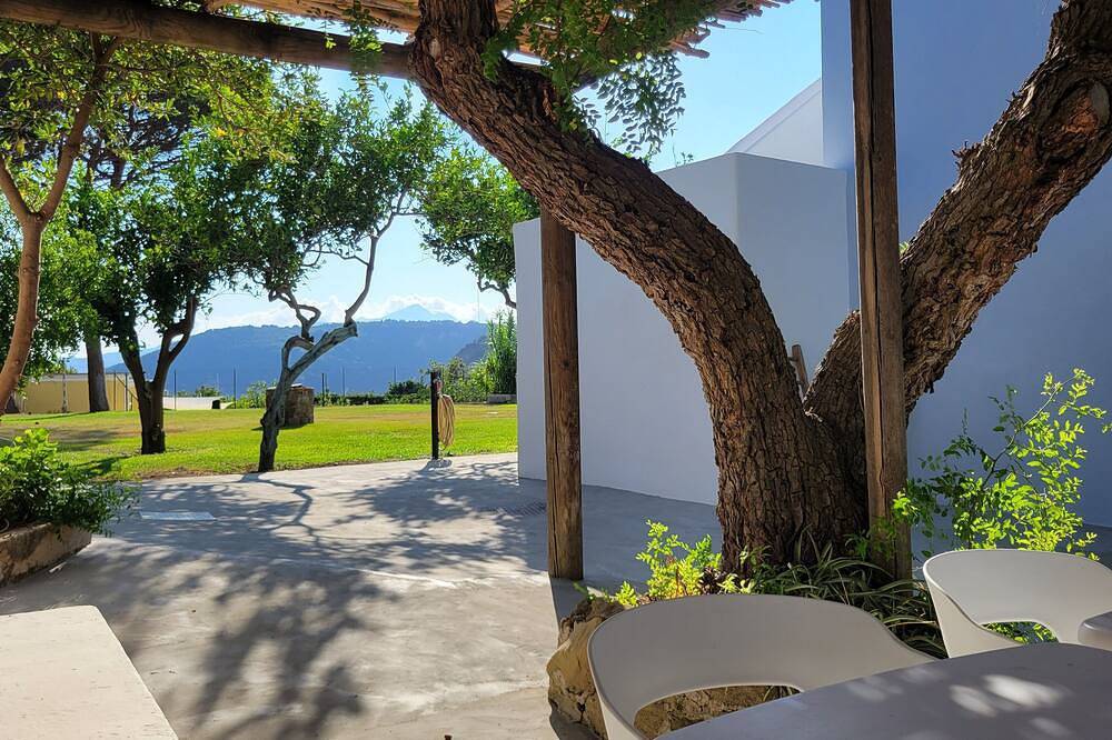 Ganze Wohnung, The Carob Tree - White in Procida, Neapel Provinz