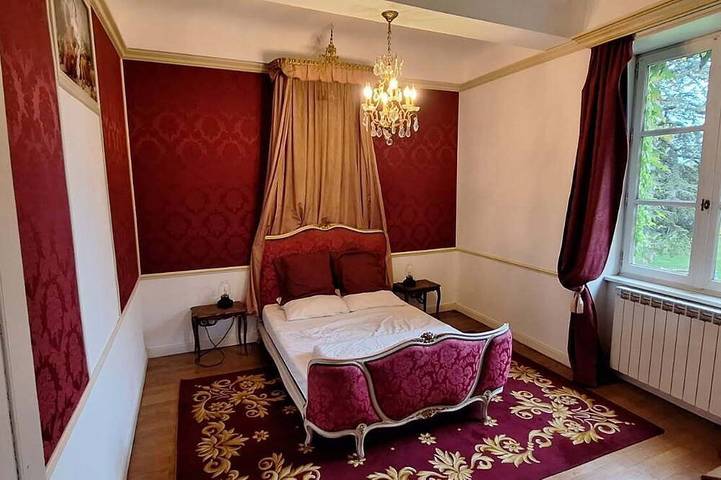 Château pour 30 personnes, avec jardin dans l' Ain - 2