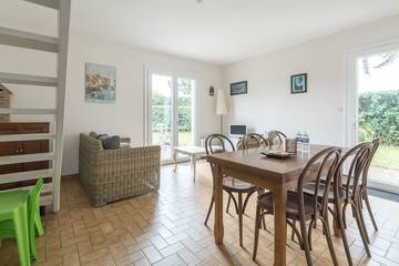 Gîte pour 8 personnes, avec jardin dans Plage de la Govelle