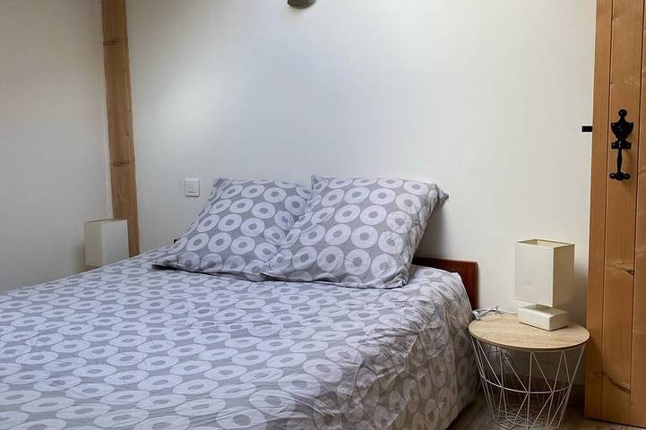 Location de vacances pour 6 personnes, avec jardin et piscine à Gensac-la-Pallue - 2