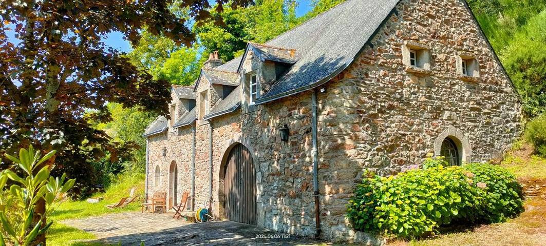 Location de vacances pour 6 personnes, avec vue et jardin à Marzan - 2