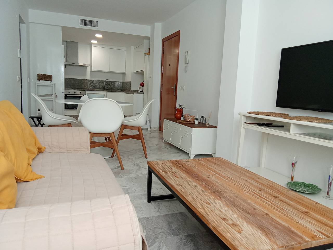 Entire apartment, Jacaranda La Cala de Mijas in La Cala de Mijas, Mijas