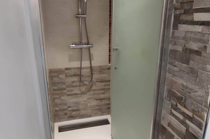Location de vacances pour 5 personnes, avec Jacuzzi ainsi que Terrasse et Jardin à Plonéour-Lanvern - 4