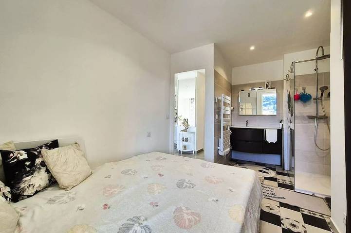 Gîte pour 4 personnes, avec balcon dans Office De Tourisme De Saint Mandrier - 3