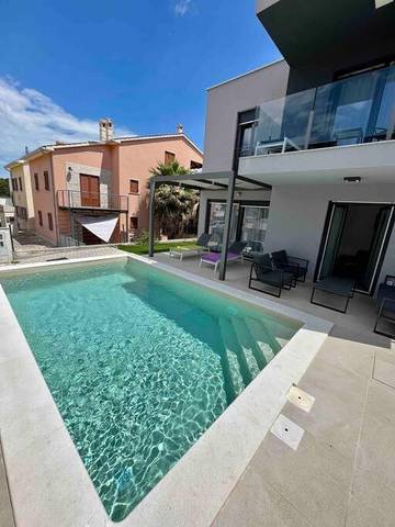 Villa für 4 Personen, mit Pool und Terrasse sowie Garten, mit Haustier in Medulin