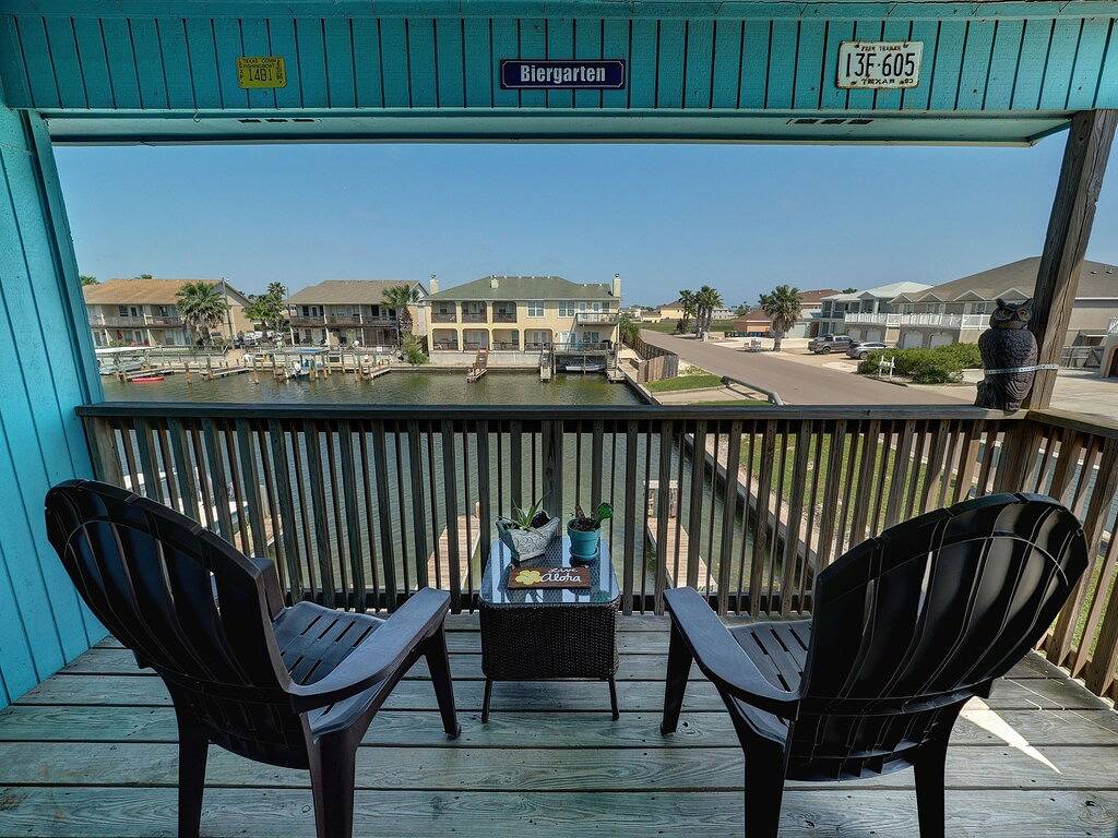 Ganze Wohnung, Umgestaltete 1/1 Waterfront Condo mit Bootsbeleg in North Padre Island, Corpus Christi