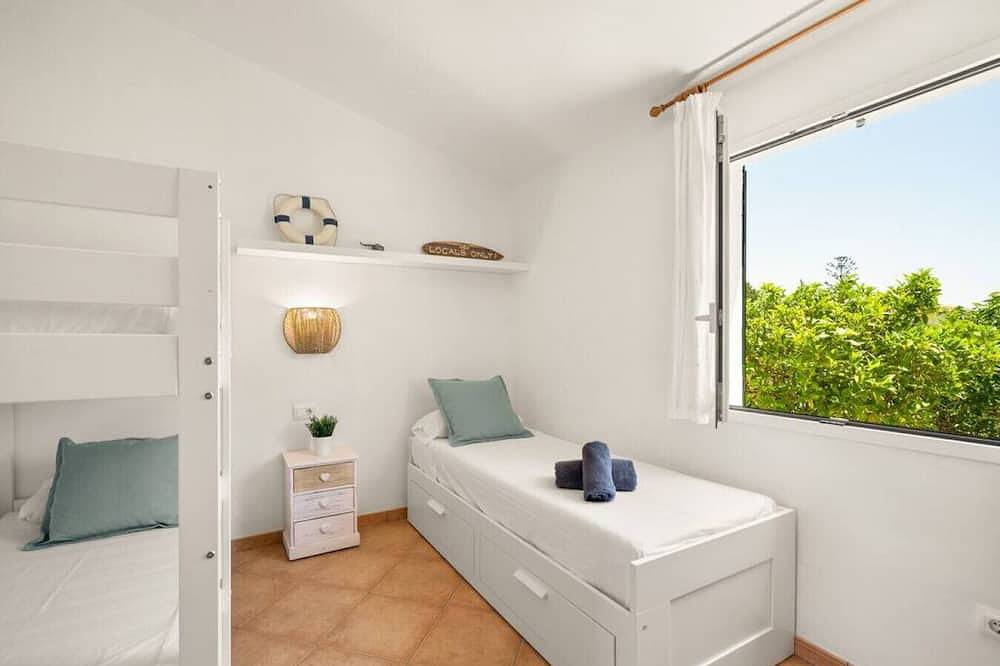 Villa Gloria - Cheerful 2-bedroom villa with pool in Cala en Bosc, Ciutadella