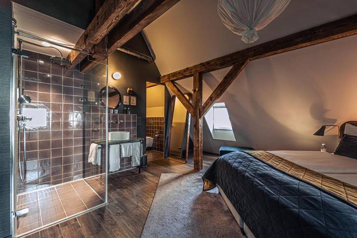 Hotel für 4 Personen, mit Balkon und Terrasse sowie Ausblick in Thun