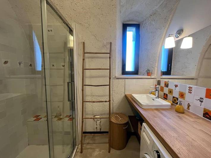 Location de vacances pour 12 personnes, avec jardin ainsi que piscine et terrasse, animaux acceptés à Junas - 3