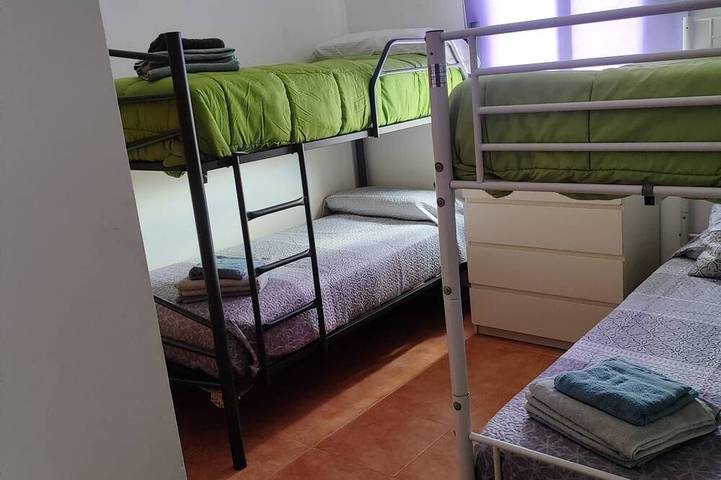 Chalet adosado de 3 dormitorios con piscina y pista de pádel in Lepe, Costa de la Luz