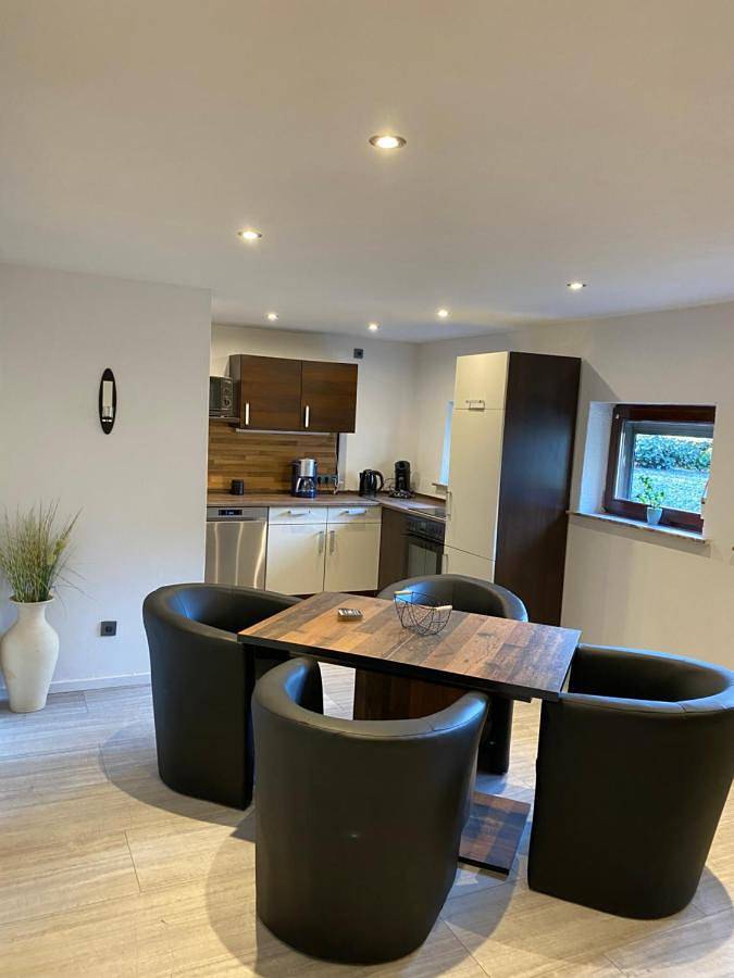 Ferienwohnung für 2 Personen, mit Ausblick und Terrasse, kinderfreundlich in Thalfang am Erbeskopf