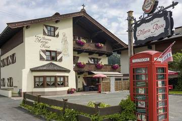 Ferienhaus für 26 Personen, mit Balkon und Sauna in Kirchberg in Tirol
