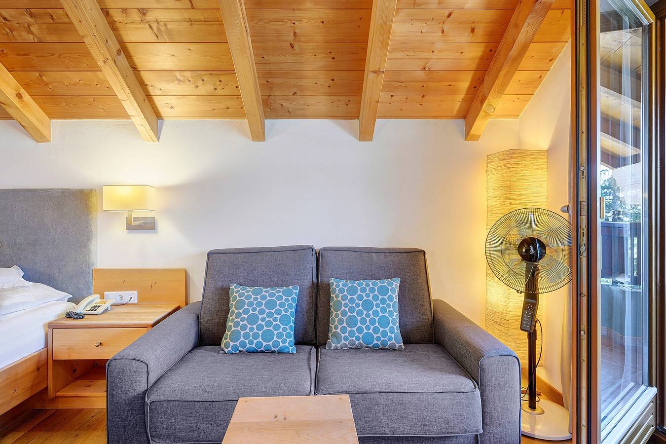 Zimmer 'Superior Doppelzimmer' mit Bergblick, Gemeinschaftsterrasse und Wlan in Dorf Tirol, Texelgruppe