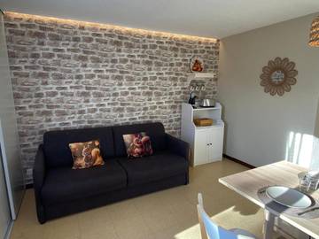 Gîte pour 4 personnes, avec piscine et jardin ainsi que vue et terrasse à Bœrsch
