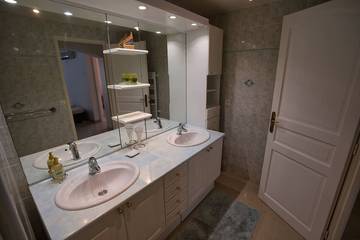 Villa pour 10 Personnes dans Saint-Aygulf, Fréjus, Photo 4