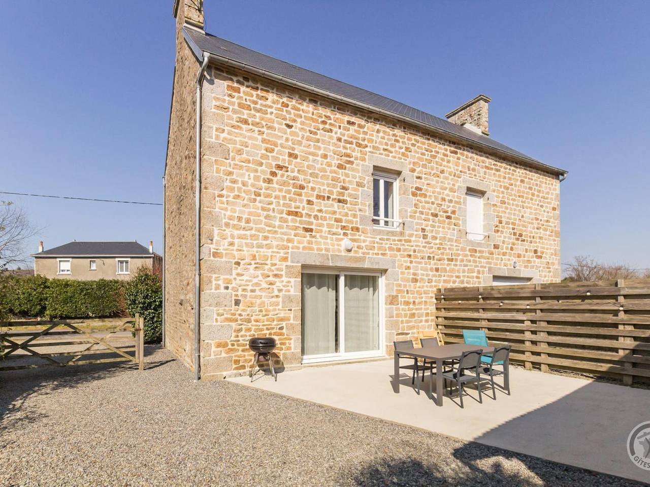 Maison de charme avec jardin clos et terrasse à Jullouville in Jullouville, Côte de la Déroute